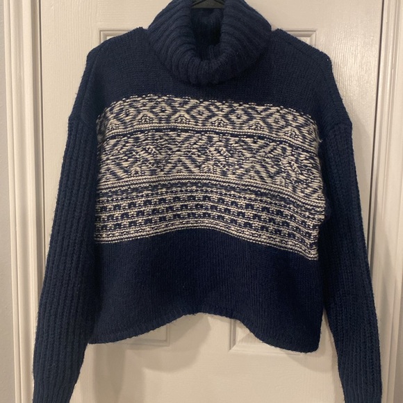 American Eagle Outfitters Sweaters - American Eagle Turtleneck sweater -S